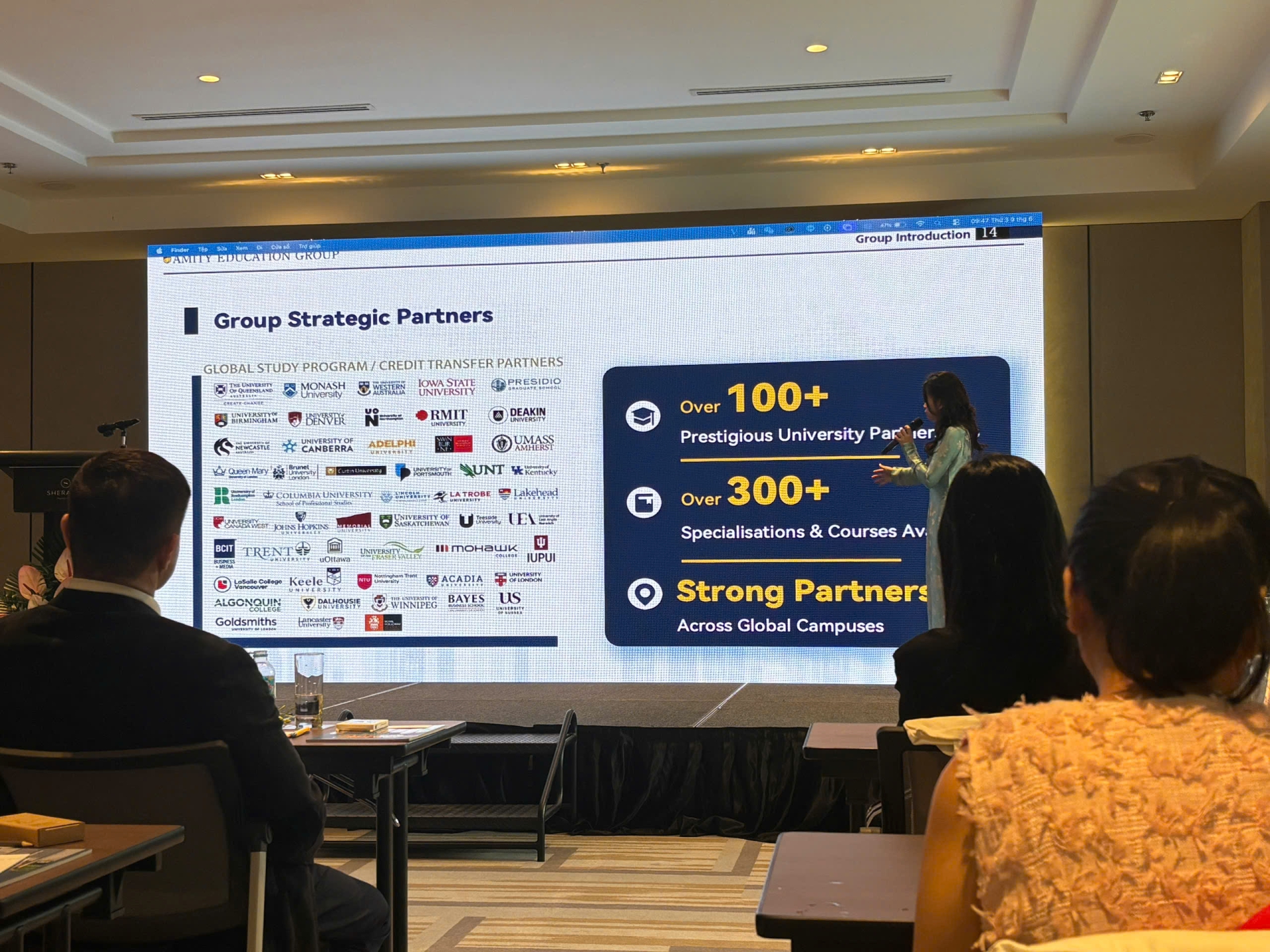Khoảnh khắc ý nghĩa tại hội thảo của Amity Global Institute