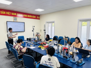 STEM EDUCATIONAL EQUIPMENT / STEM教育设备